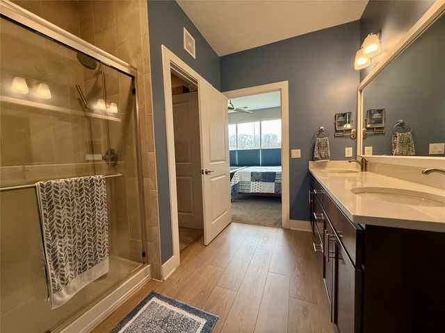 9065 Bishop Drive 106, West Des Moines, IA 50266