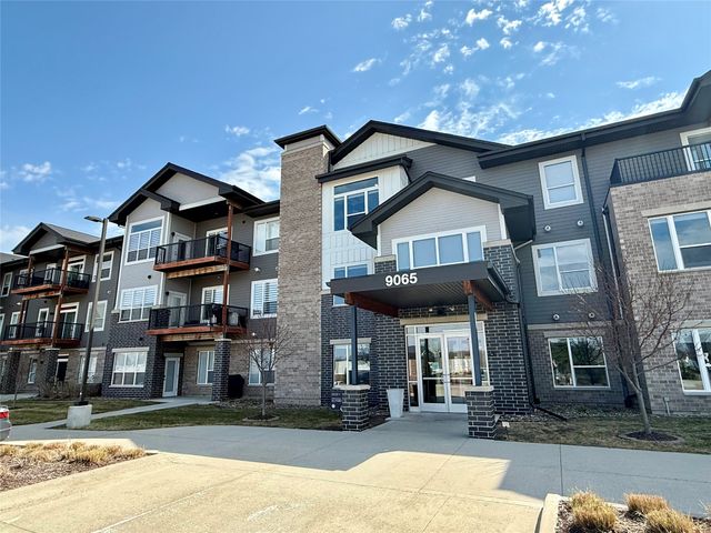 9065 Bishop Drive 106, West Des Moines, IA 50266