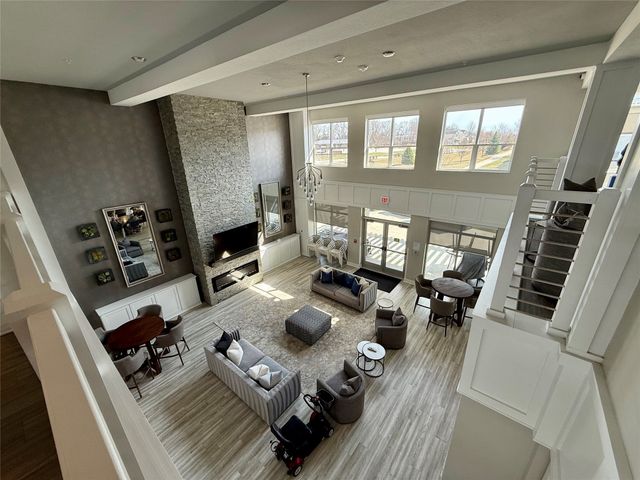 9065 Bishop Drive 106, West Des Moines, IA 50266