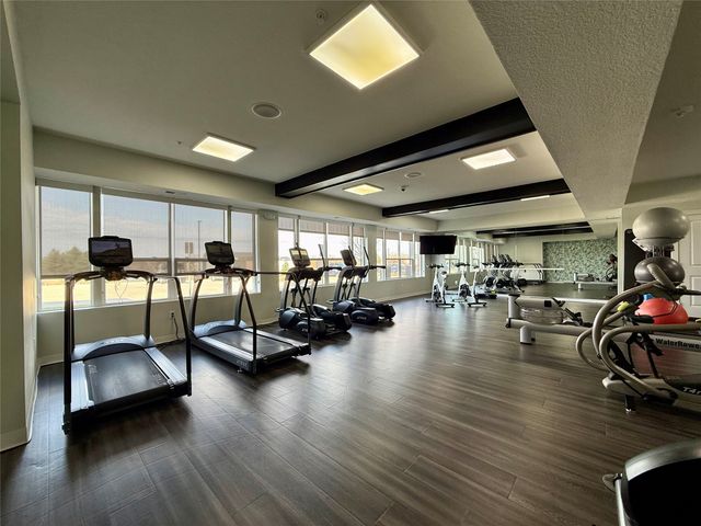 9065 Bishop Drive 106, West Des Moines, IA 50266