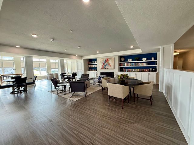 9065 Bishop Drive 106, West Des Moines, IA 50266