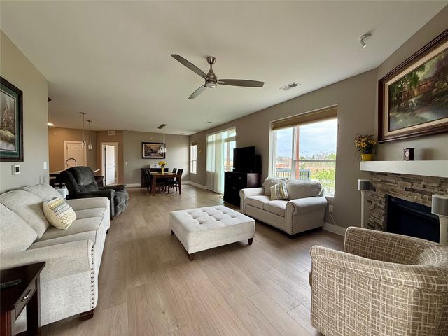 9065 Bishop Drive 106, West Des Moines, IA 50266