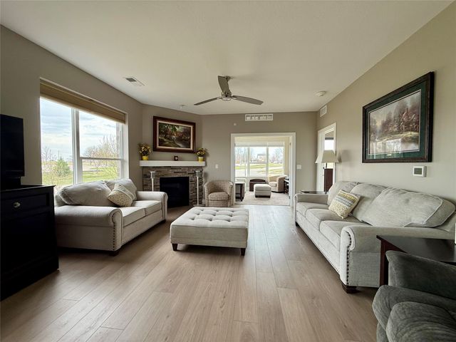 9065 Bishop Drive 106, West Des Moines, IA 50266