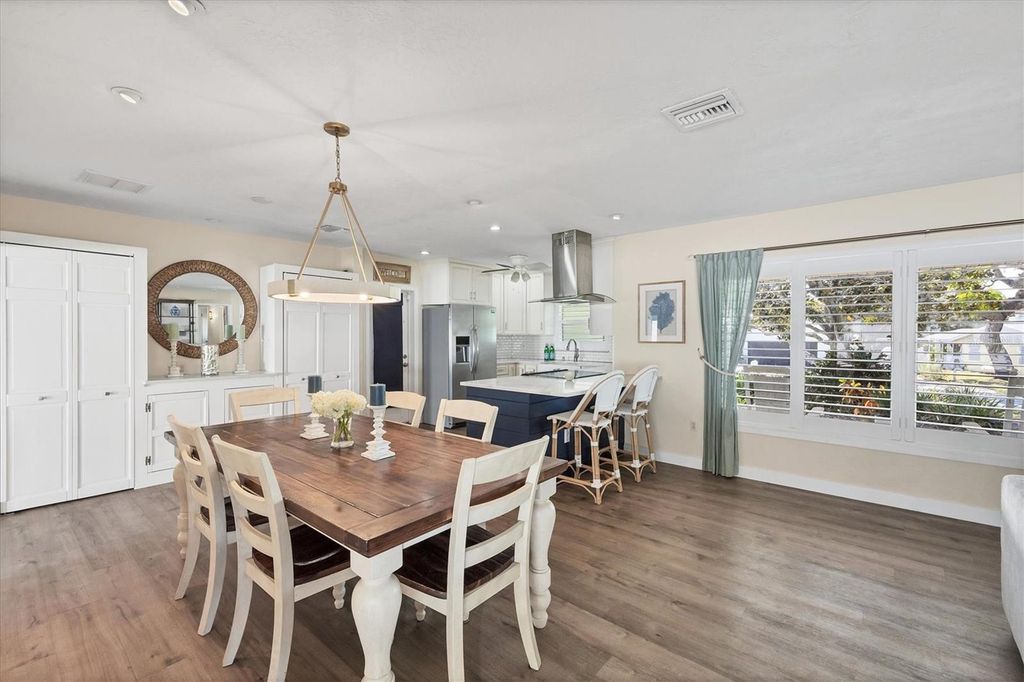 Image 14 of property listing at 2149 WASON ROAD, Sarasota, FL 34231