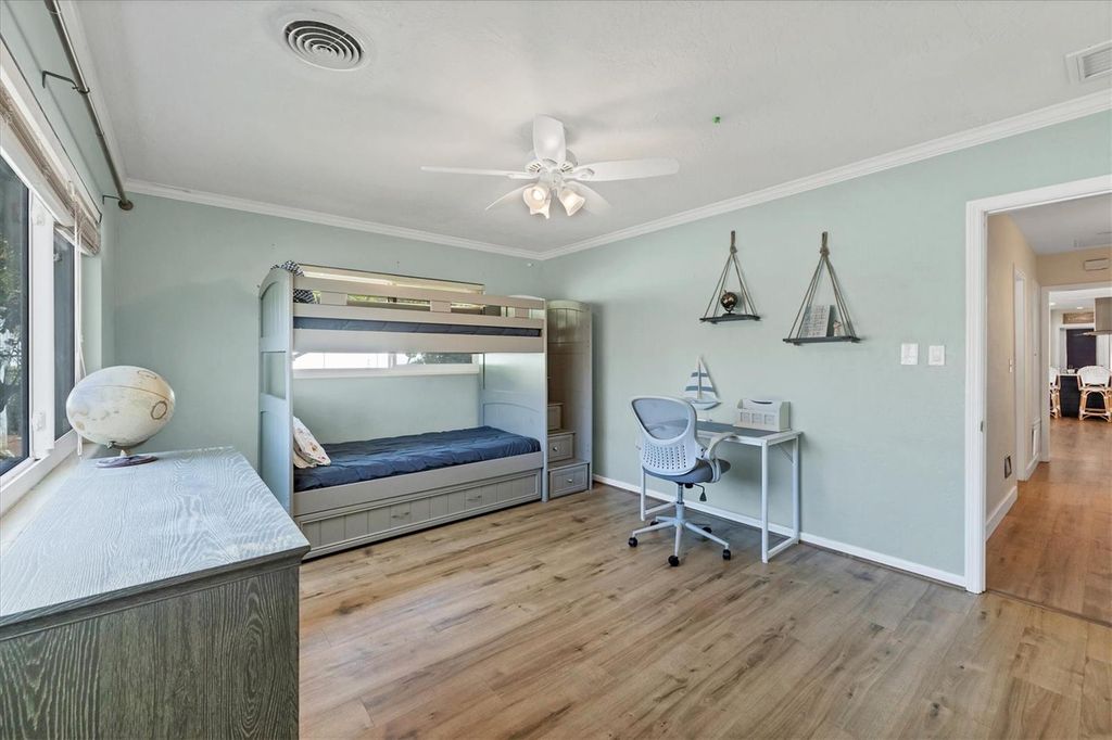 Image 19 of property listing at 2149 WASON ROAD, Sarasota, FL 34231