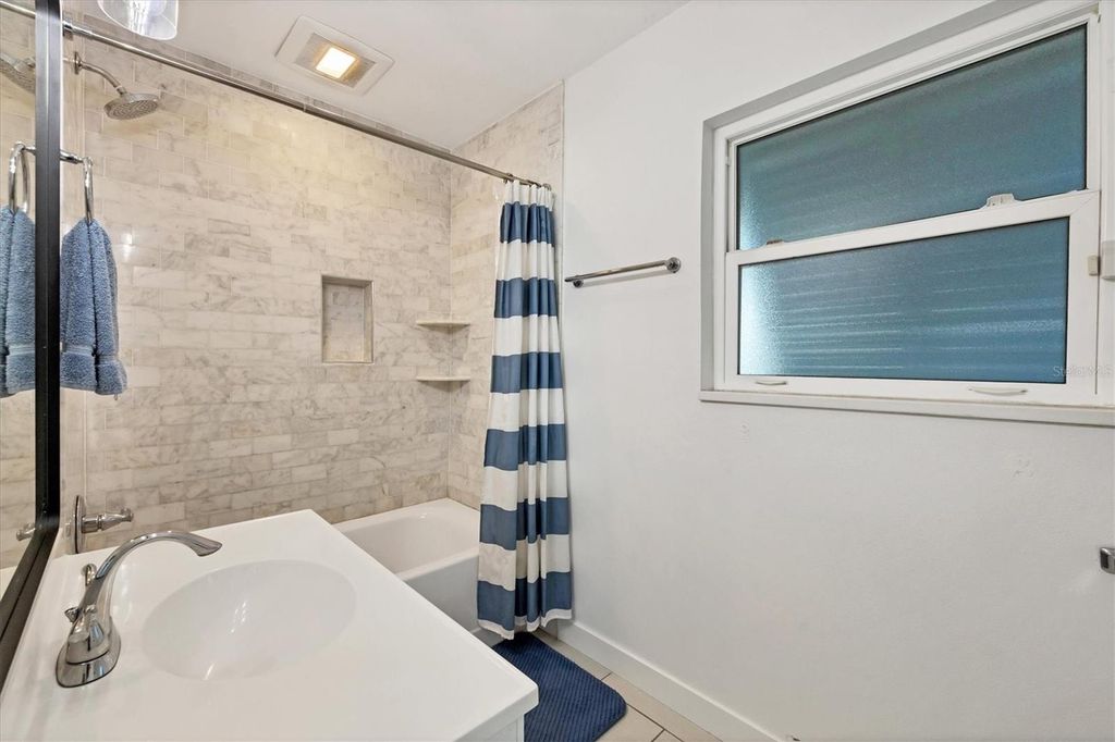 Image 23 of property listing at 2149 WASON ROAD, Sarasota, FL 34231