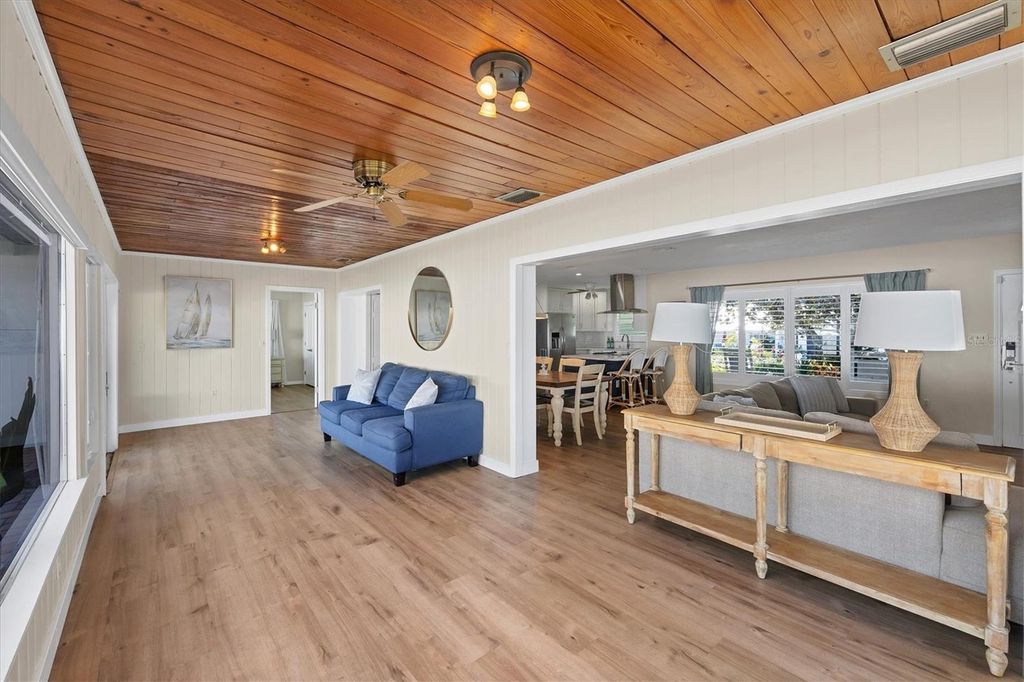 Image 26 of property listing at 2149 WASON ROAD, Sarasota, FL 34231