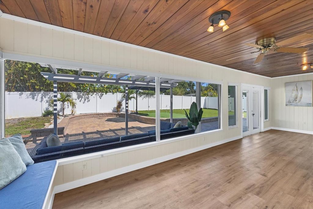 Image 27 of property listing at 2149 WASON ROAD, Sarasota, FL 34231