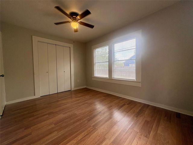 815 Lizzie ST, Taylor, TX 76574