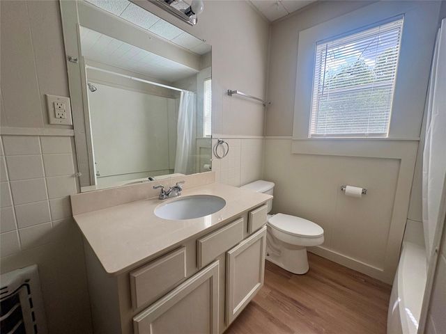 815 Lizzie ST, Taylor, TX 76574