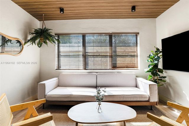 1275 Marseille Dr 42, Miami Beach, FL 33141