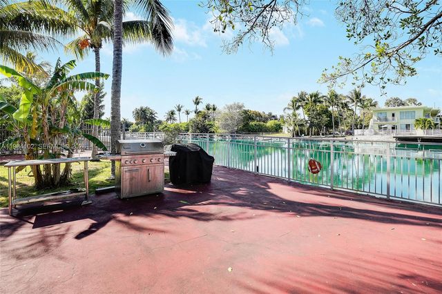 1275 Marseille Dr 42, Miami Beach, FL 33141