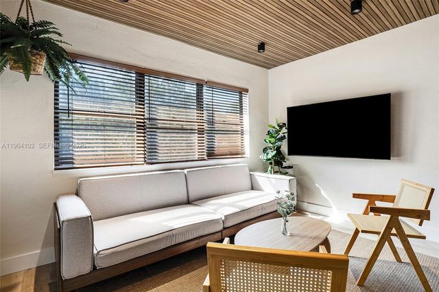 1275 Marseille Dr 42, Miami Beach, FL 33141