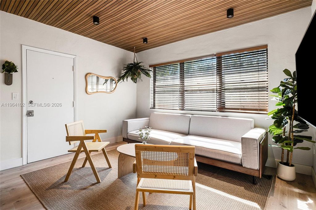 1275 Marseille Dr 42, Miami Beach, FL 33141