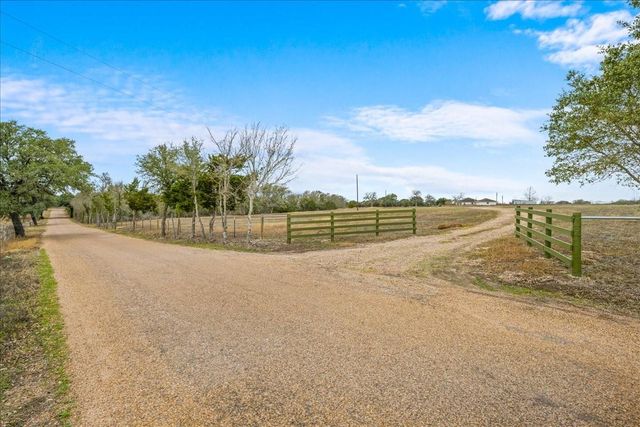 524 Hackemack Road, Round Top, TX 78954