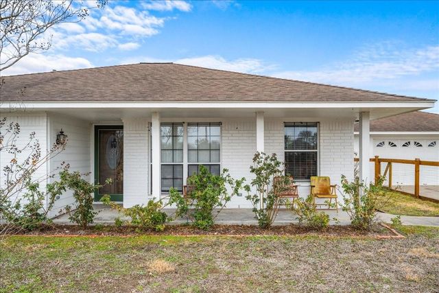524 Hackemack Road, Round Top, TX 78954