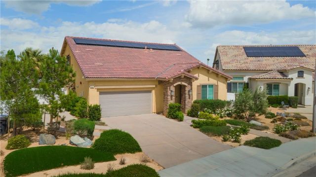 2041 Cork Oak Street, Palmdale, CA 93551