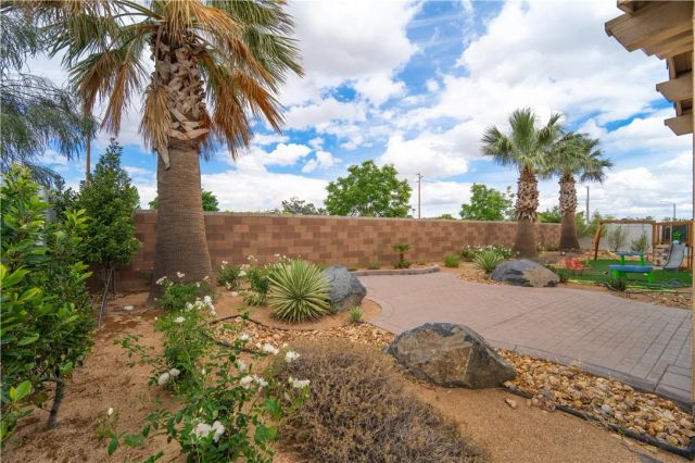 2041 Cork Oak Street, Palmdale, CA 93551