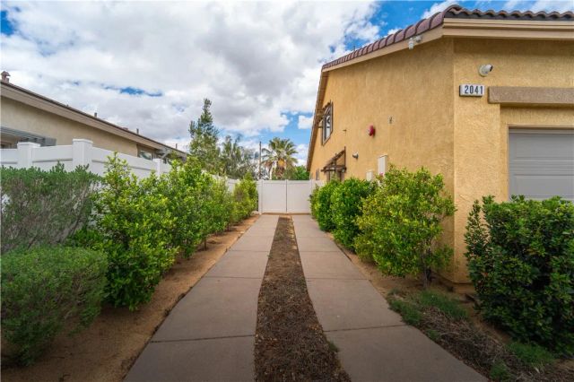 2041 Cork Oak Street, Palmdale, CA 93551