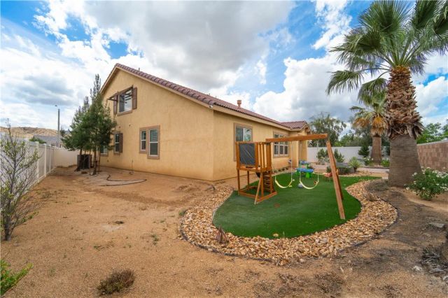 2041 Cork Oak Street, Palmdale, CA 93551