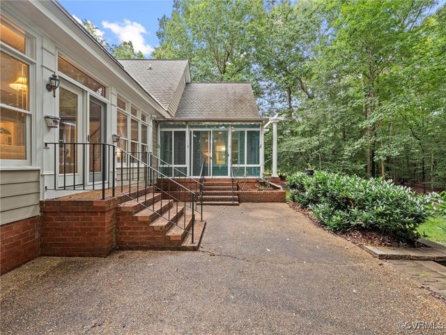 9313 Owl Trace Ct, Chesterfield, VA 23838