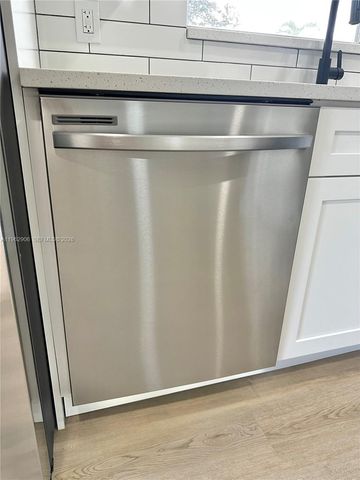 213 N Oakridge N 213, Deerfield Beach, FL 33442