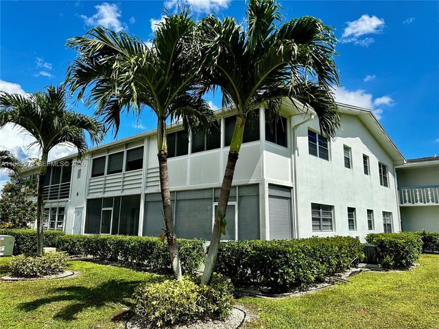 213 N Oakridge N 213, Deerfield Beach, FL 33442