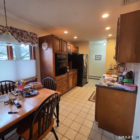 24 Coolidge Street, Windsor Locks, CT 06096