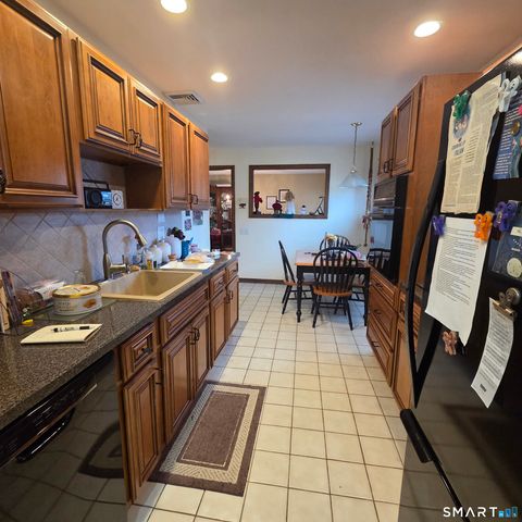 24 Coolidge Street, Windsor Locks, CT 06096