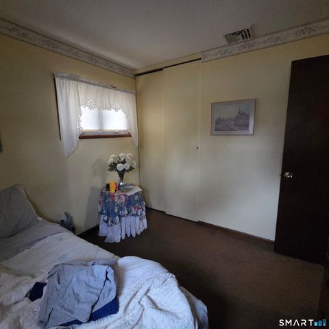 24 Coolidge Street, Windsor Locks, CT 06096