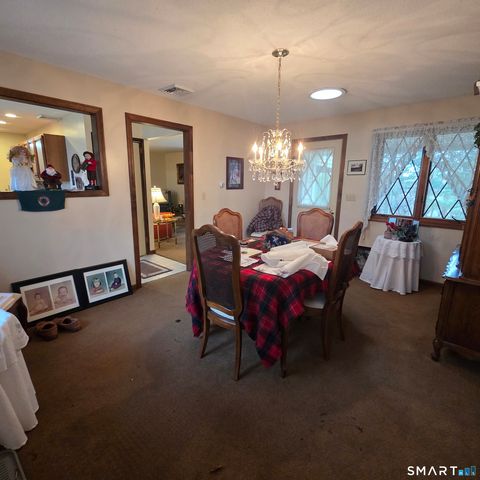 24 Coolidge Street, Windsor Locks, CT 06096