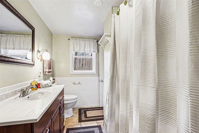 880 W Lincoln Avenue, White Cloud, MI 49349