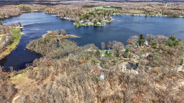 880 W Lincoln Avenue, White Cloud, MI 49349