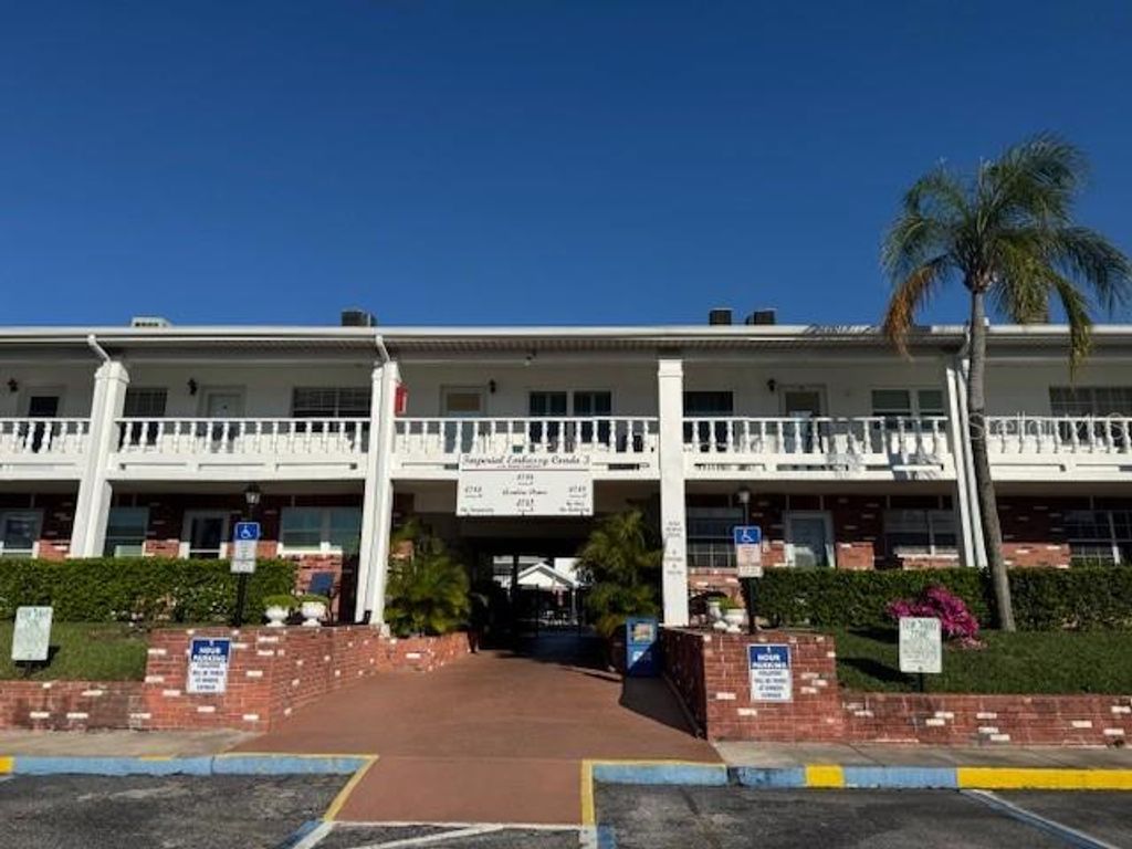 4746 AZALEA DRIVE 103 C, New Port Richey, FL 34652