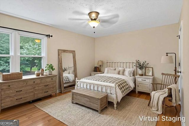 294 N Briar Ridge, Woodstock, GA 30189