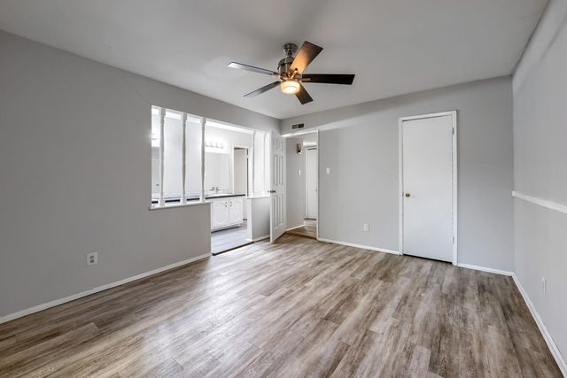 6923 Jeb Stuart Drive, Richmond, TX 77469