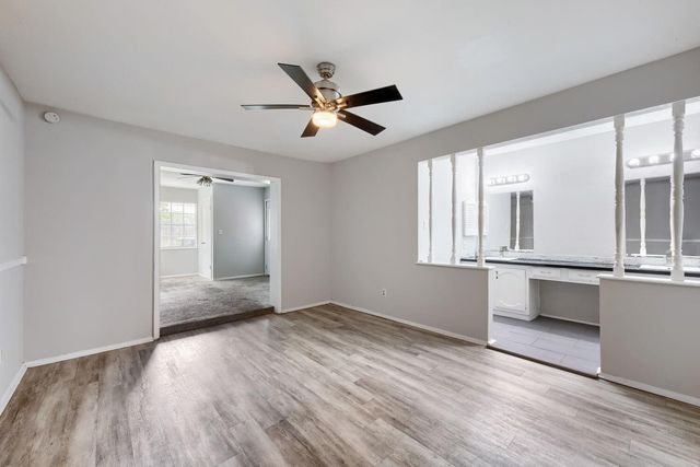6923 Jeb Stuart Drive, Richmond, TX 77469