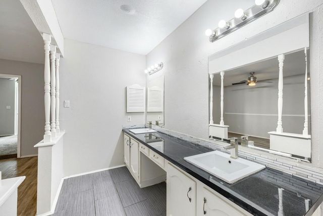 6923 Jeb Stuart Drive, Richmond, TX 77469