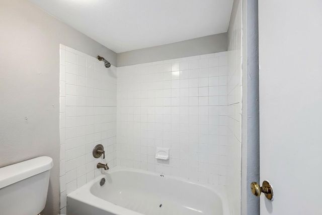 6923 Jeb Stuart Drive, Richmond, TX 77469