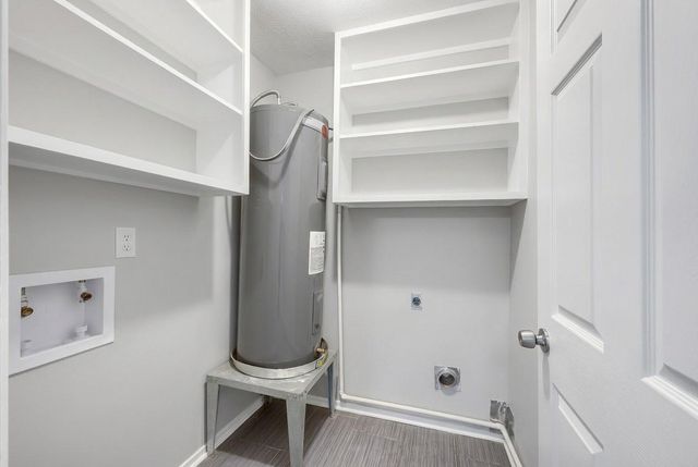 6923 Jeb Stuart Drive, Richmond, TX 77469