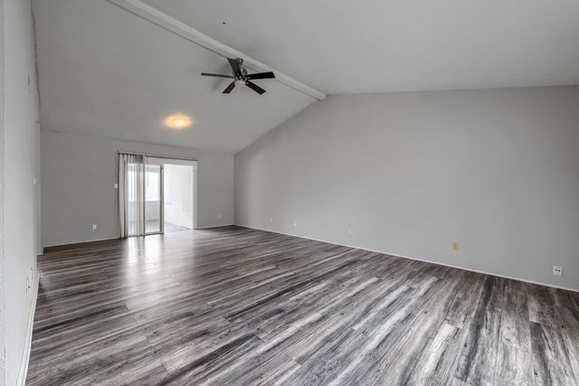 6923 Jeb Stuart Drive, Richmond, TX 77469