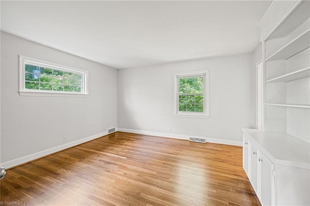 2881 Monticello Drive, Winston-salem, NC 27106