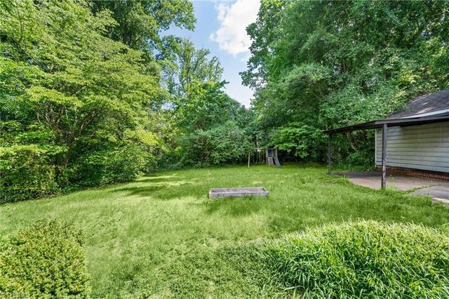 2881 Monticello Drive, Winston-salem, NC 27106