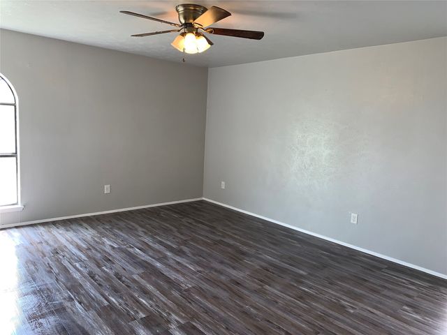 5260 Pruitt Drive, The Colony, TX 75056
