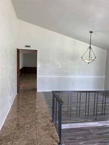 5260 Pruitt Drive, The Colony, TX 75056