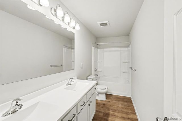 12521 Sharp Road, Linden, MI 48451