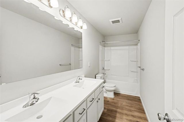 12521 Sharp Road, Linden, MI 48451