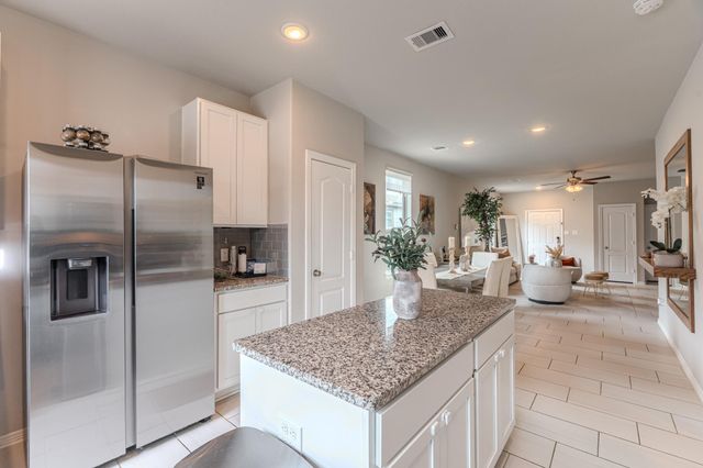 25847 Hickory Pecan Trail, Tomball, TX 77375