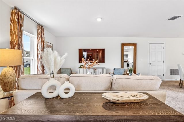 5003 Gunn CIR, Labelle, FL 33935