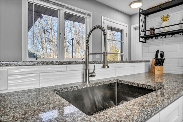 25641 Glenbrook Boulevard, Euclid, OH 44117